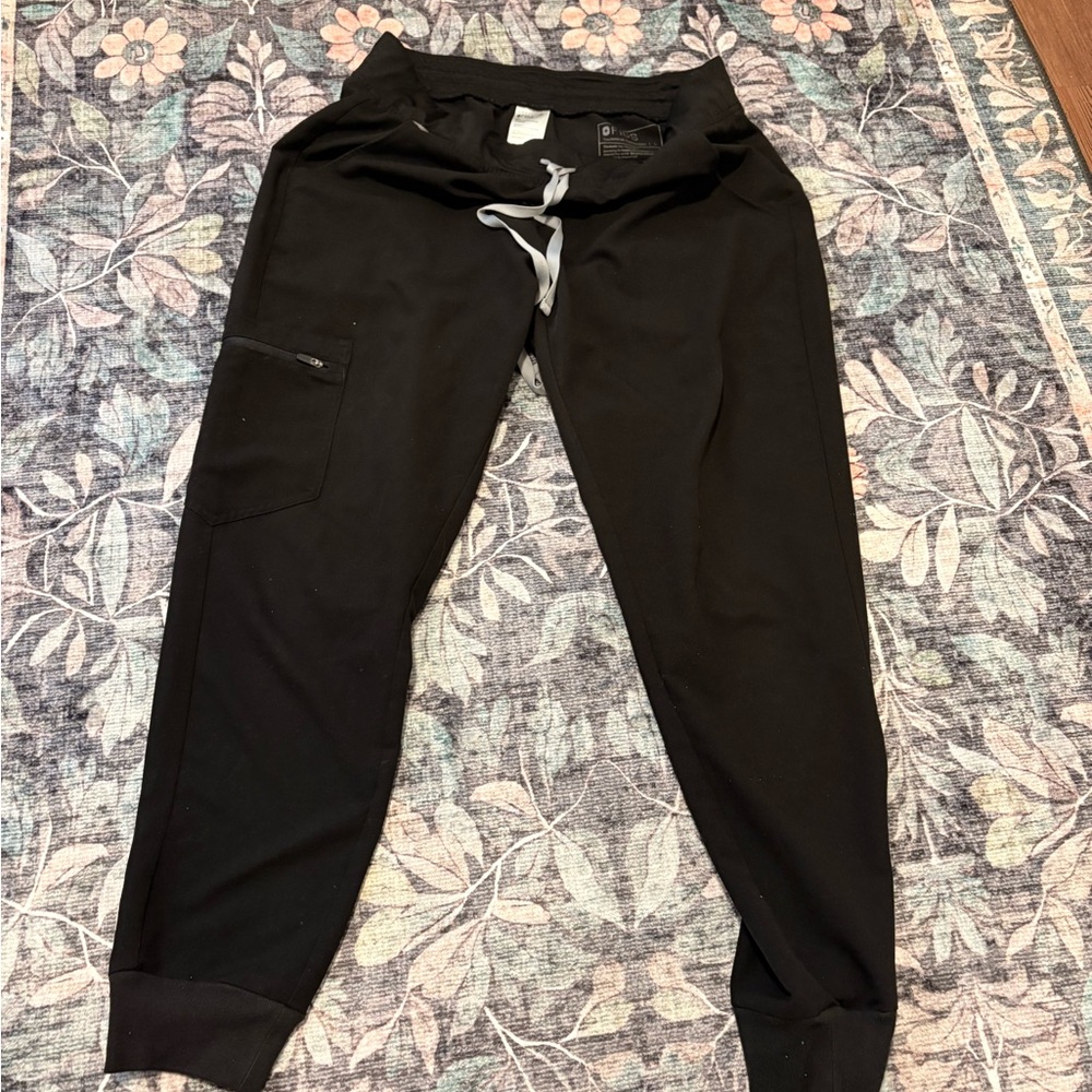 FIGS women medical scrubs